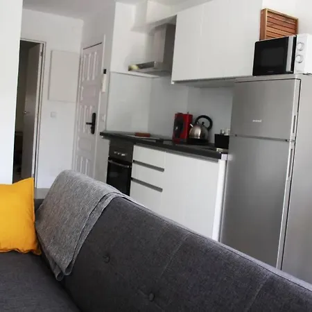 Relajante Apartamento Con Terraza Y Piscina