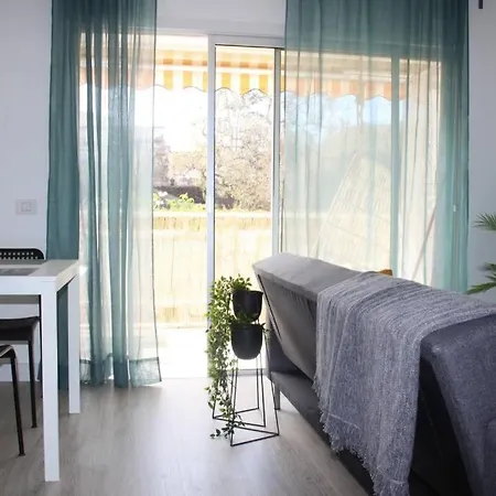 Appartamento Relajante Apartamento Con Terraza Y Piscina